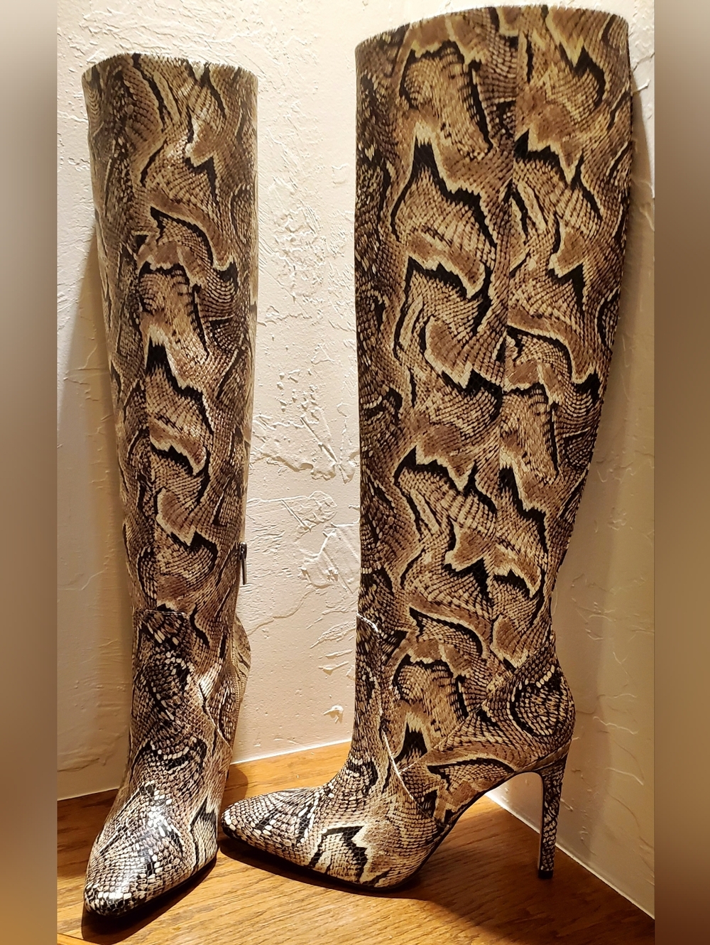 Vince Camuto Fendels Snakeskin Leather Over The Knee 4.25" High Heel Boots Sz 10 - Picture 14 of 14